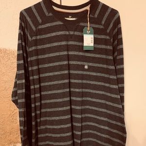 Men’s long sleeve shirt